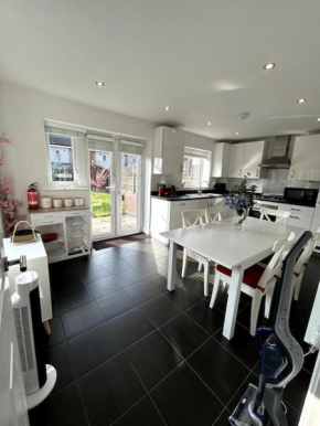 3-bedroom house close to city centre